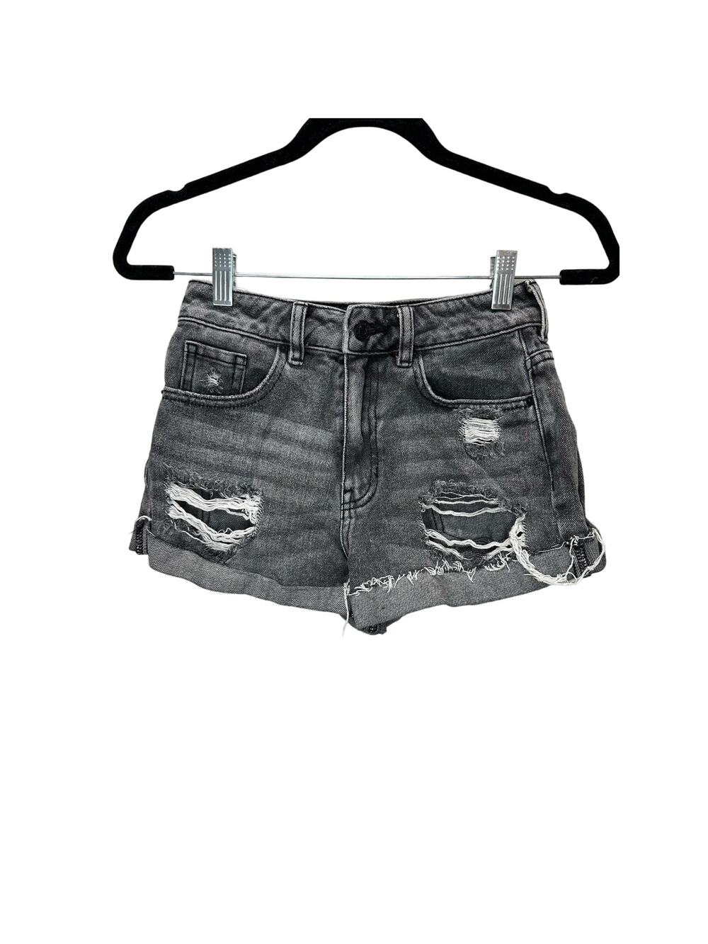 PacSun Women's Distressed Mom Short size 24